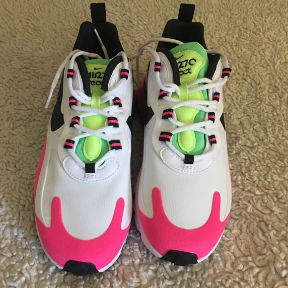 Nike - Picture 4 of 12